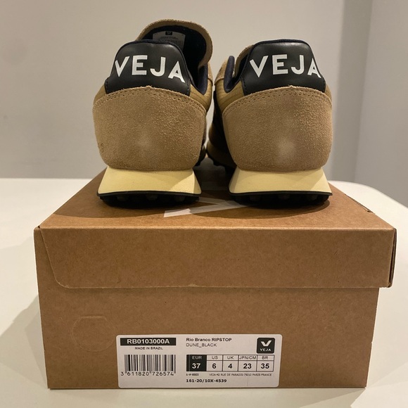 Veja Rio Branco Sneaker in Dune/Black sz 37EU/6US New in Box - Picture 7 of 9